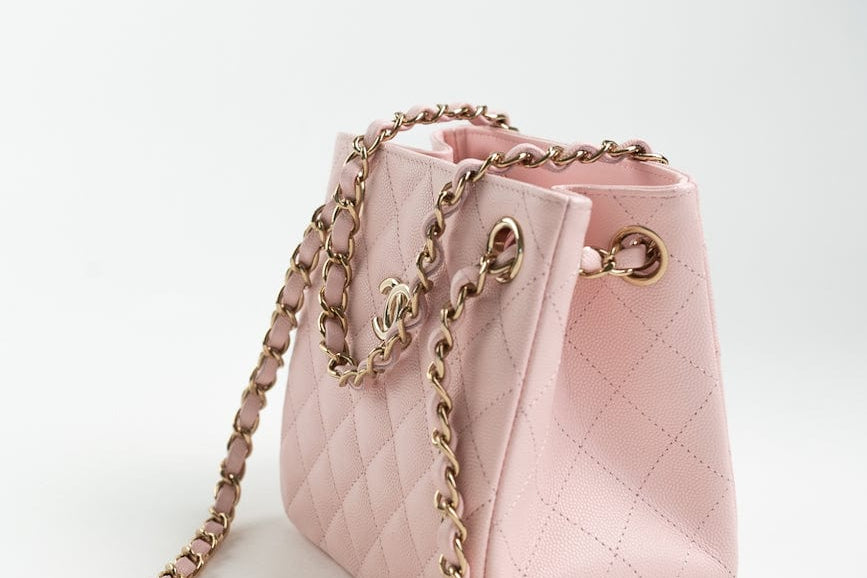 CHANEL Handbag 22S Light Pink Caviar Quilted Mini Bucket Bag LGHW -Knockoff
