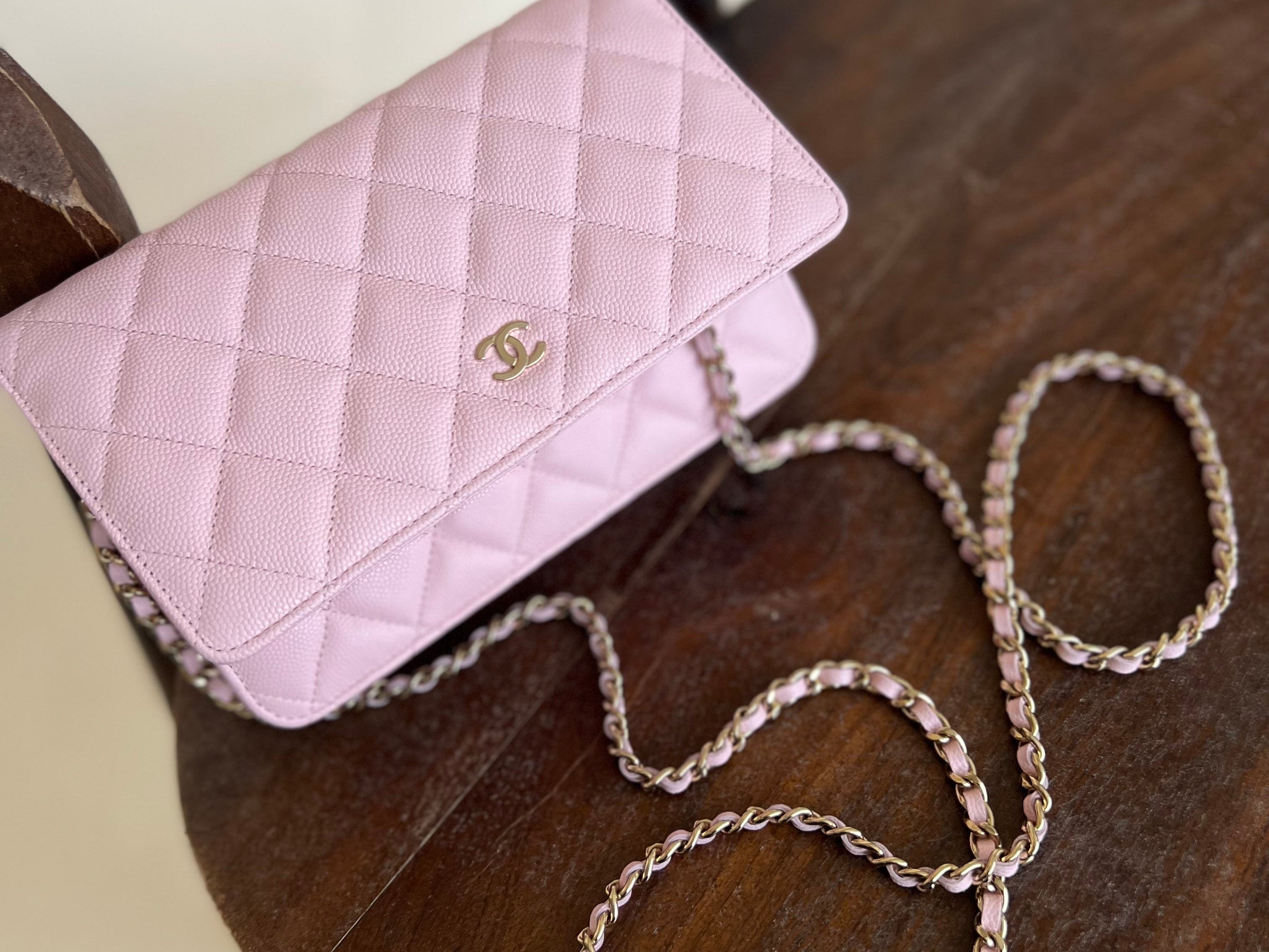 CHANEL Handbag 22S LIGHT PINK CAVIAR QUILTED WALLET ON CHAIN GHW (WOC) -Knockoff
