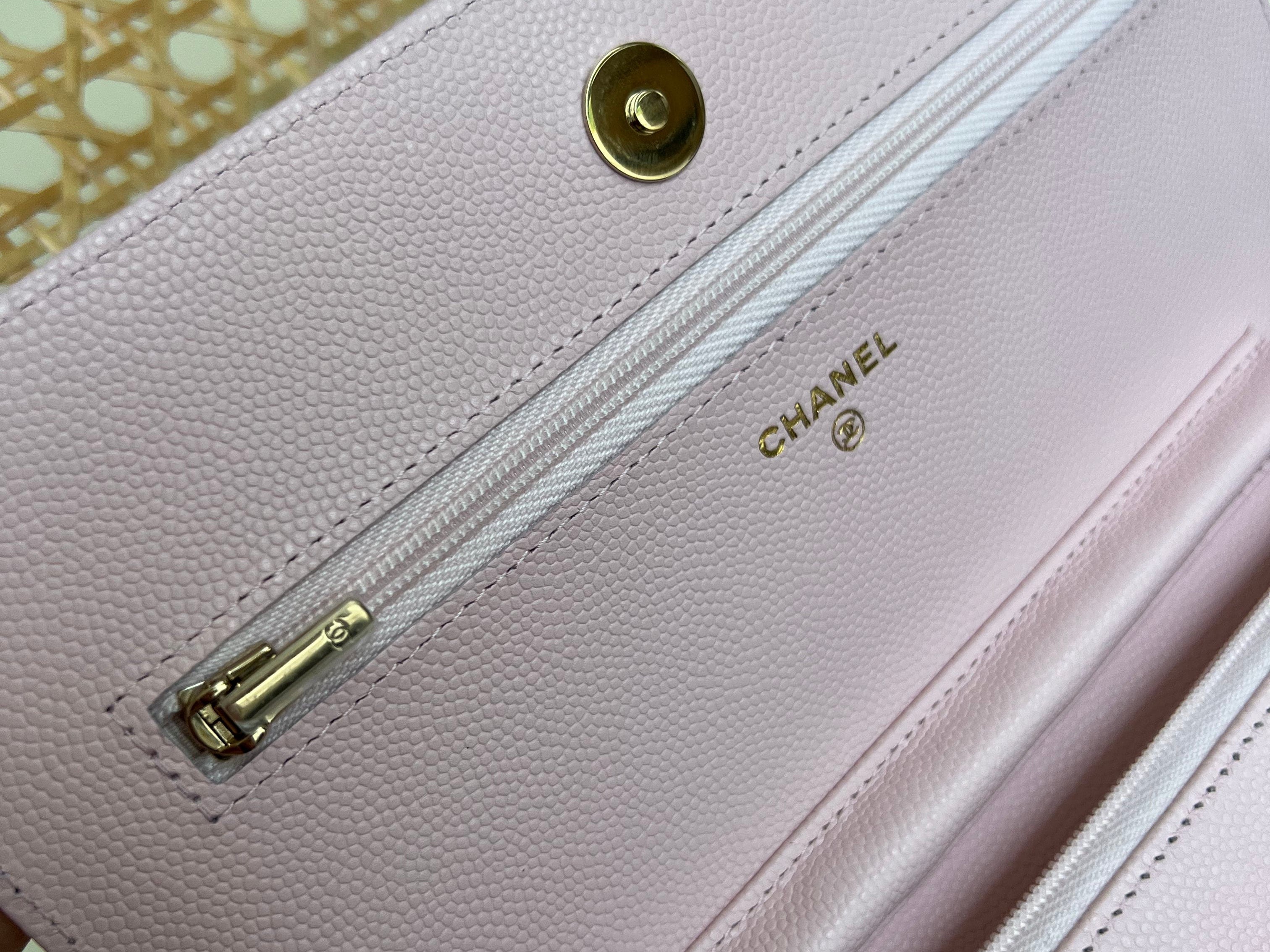 CHANEL Handbag 22S LIGHT PINK CAVIAR QUILTED WALLET ON CHAIN GHW (WOC) -Knockoff
