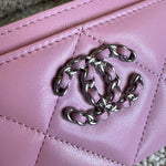 CHANEL Handbag 22S Pink 19 Flap Card Holder -Knockoff
