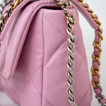 CHANEL Handbag 22S Pink Lambskin Quilted 19 Small Reverse Mixed Hardware -Knockoff
