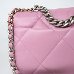 CHANEL Handbag 22S Pink Lambskin Quilted 19 Small Reverse Mixed Hardware -Knockoff
