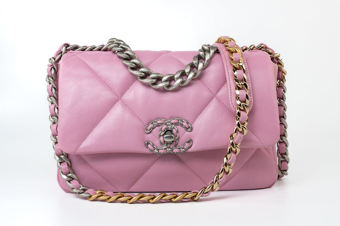 CHANEL Handbag 22S Pink Lambskin Quilted 19 Small Reverse Mixed Hardware -Knockoff
