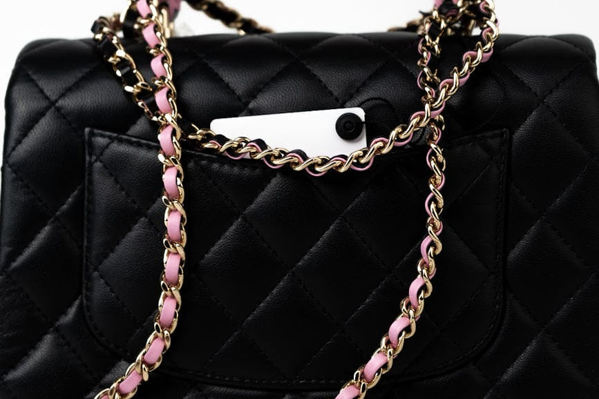 CHANEL Handbag 23P Mini Top Handle Black/Pink Lambskin Quilted w/ Light Gold Hardware -Knockoff
