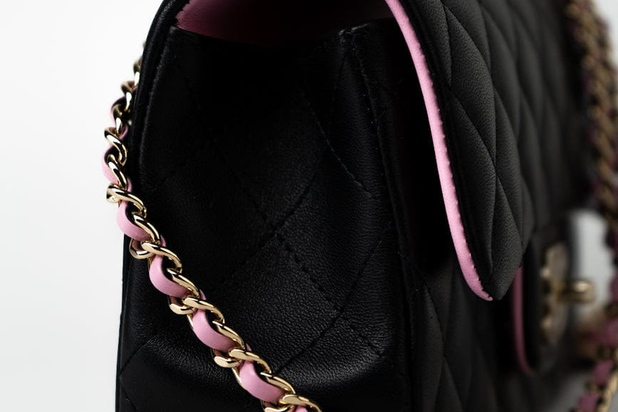 CHANEL Handbag 23P Mini Top Handle Black/Pink Lambskin Quilted w/ Light Gold Hardware -Knockoff
