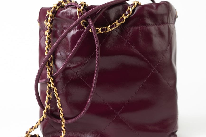 CHANEL Handbag 23S Mini 22 Drawstring Bag Burgundy Calfskin Quilted AGHW -Knockoff
