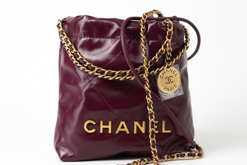 CHANEL Handbag 23S Mini 22 Drawstring Bag Burgundy Calfskin Quilted AGHW -Knockoff
