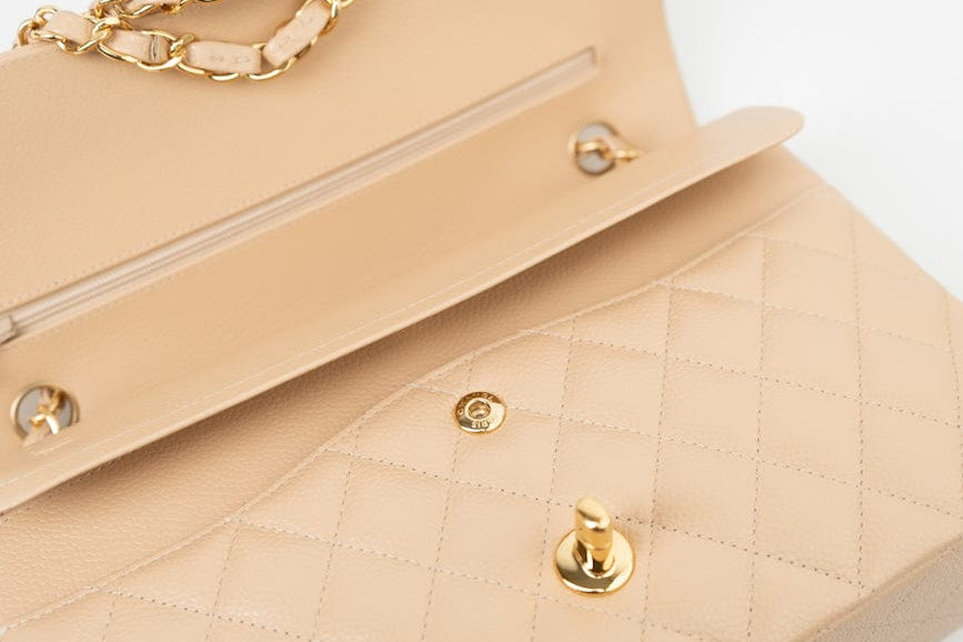 CHANEL Handbag Beige Clair Caviar Quilted Classic Double Flap Medium Gold Hardware -Knockoff
