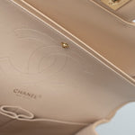 CHANEL Handbag Beige Clair Caviar Quilted Classic Flap Jumbo GHW -Knockoff
