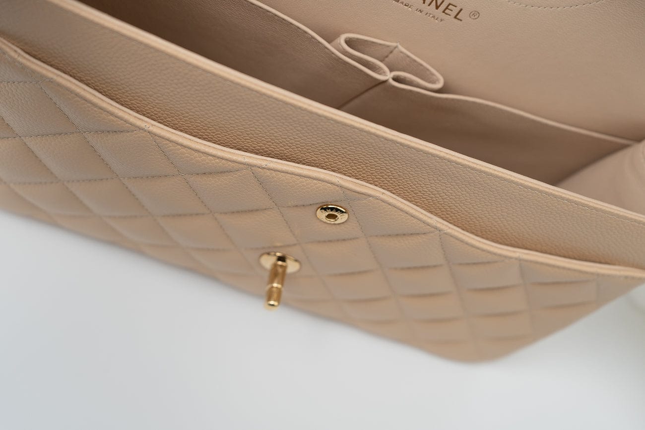 CHANEL Handbag Beige Clair Caviar Quilted Classic Flap Jumbo GHW -Knockoff
