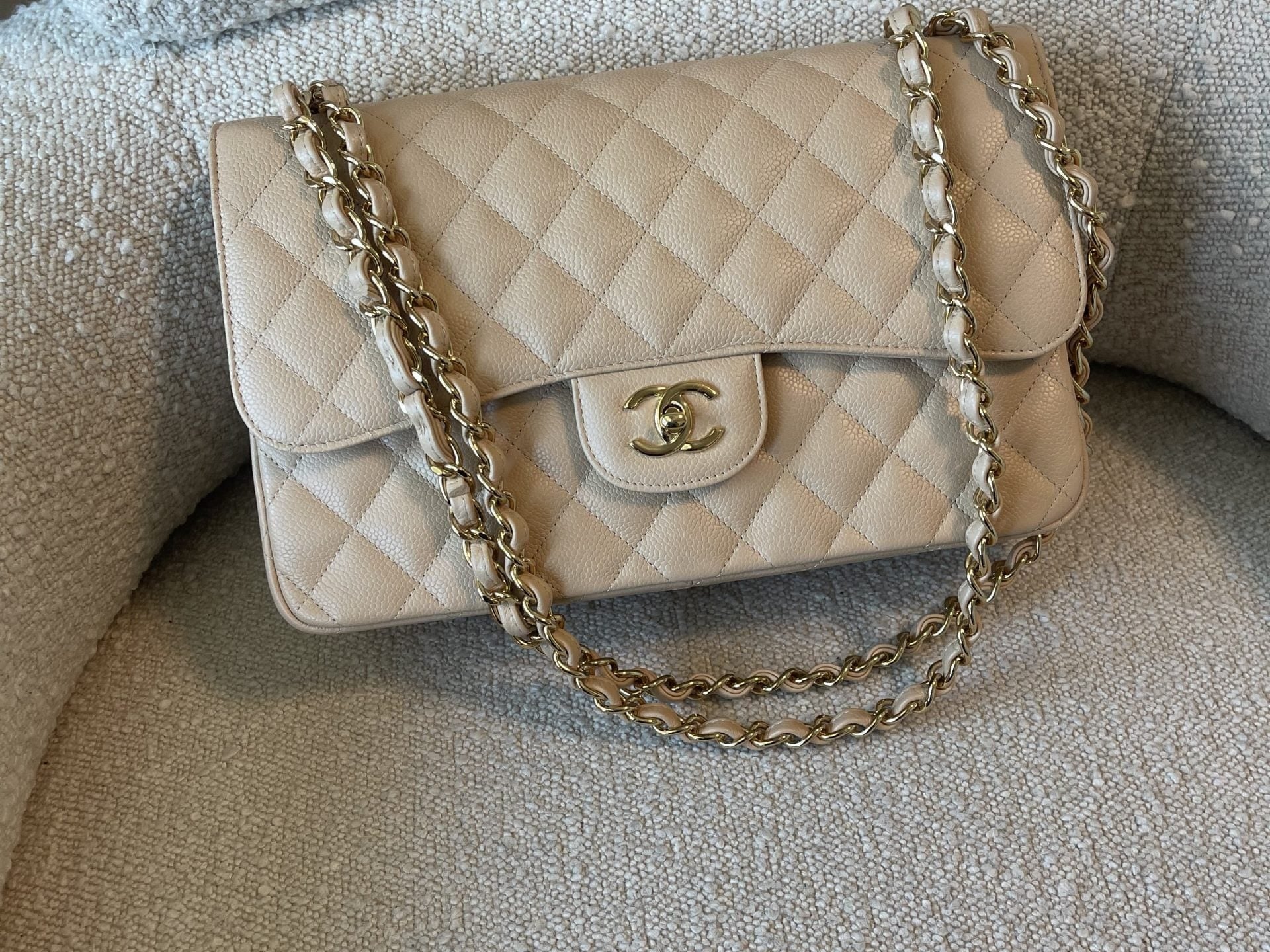 CHANEL Handbag Beige Clair Caviar Quilted Jumbo Classic Flap LGHW -Knockoff
