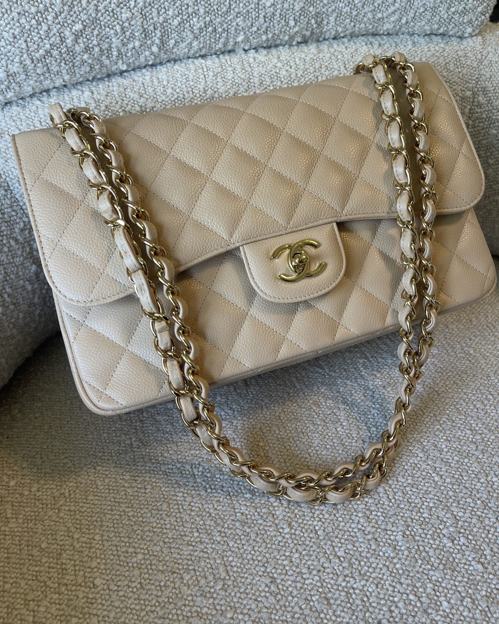 CHANEL Handbag Beige Clair Caviar Quilted Jumbo Classic Flap LGHW -Knockoff
