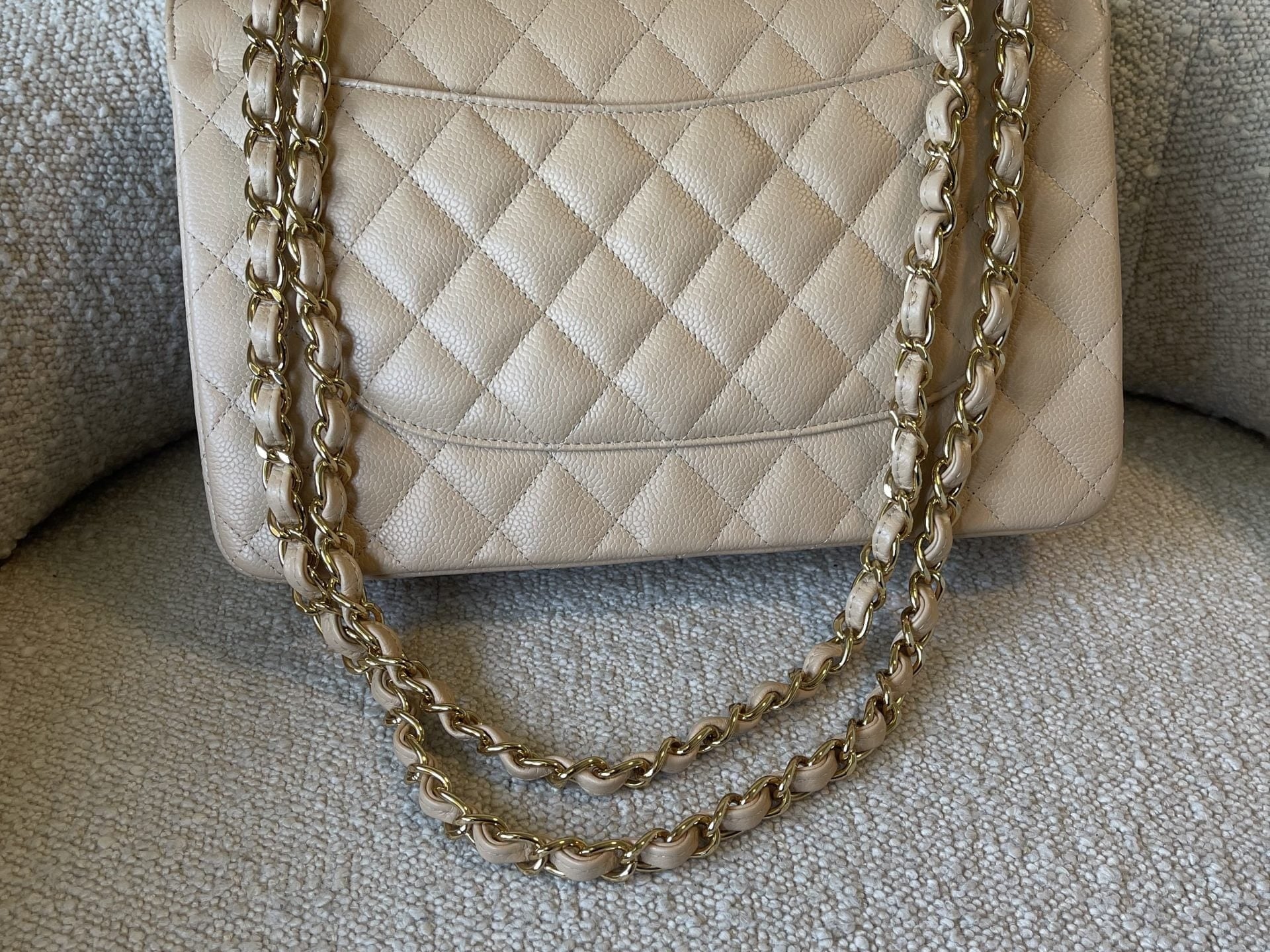 CHANEL Handbag Beige Clair Caviar Quilted Jumbo Classic Flap LGHW -Knockoff
