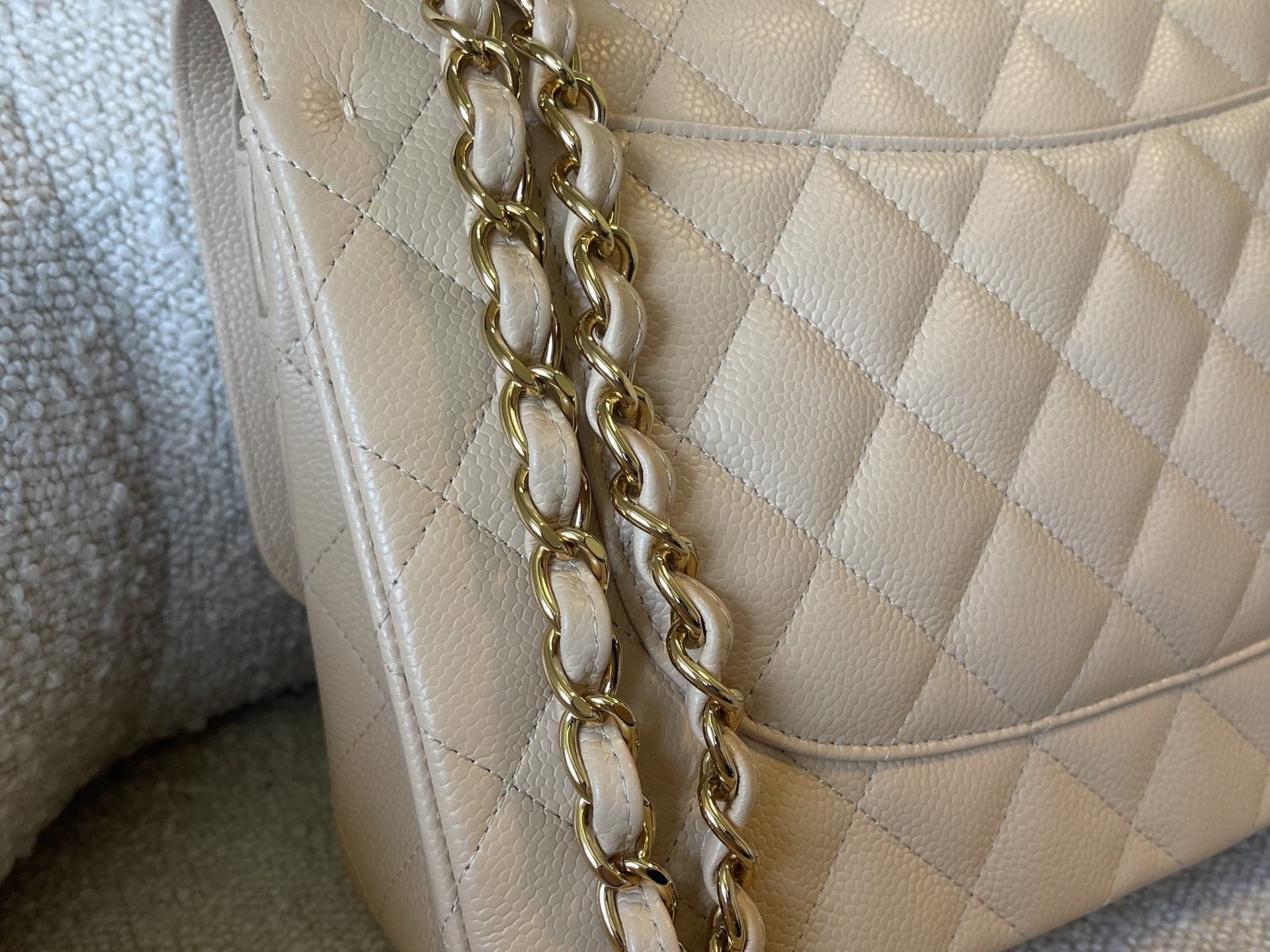 CHANEL Handbag Beige Clair Caviar Quilted Jumbo Classic Flap LGHW -Knockoff
