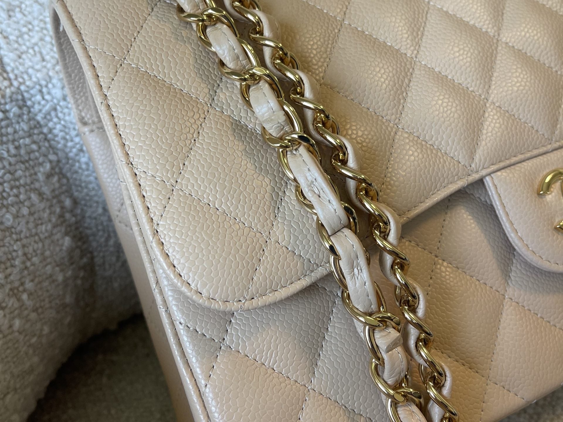 CHANEL Handbag Beige Clair Caviar Quilted Jumbo Classic Flap LGHW -Knockoff
