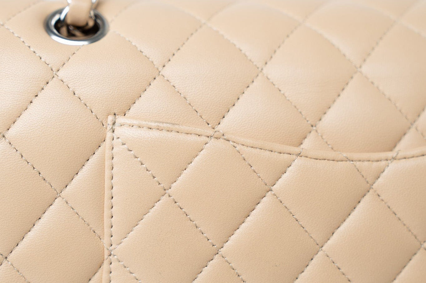 CHANEL Handbag Beige Clair Lambskin Quilted Classic Flap Medium Silver Hardware -Knockoff
