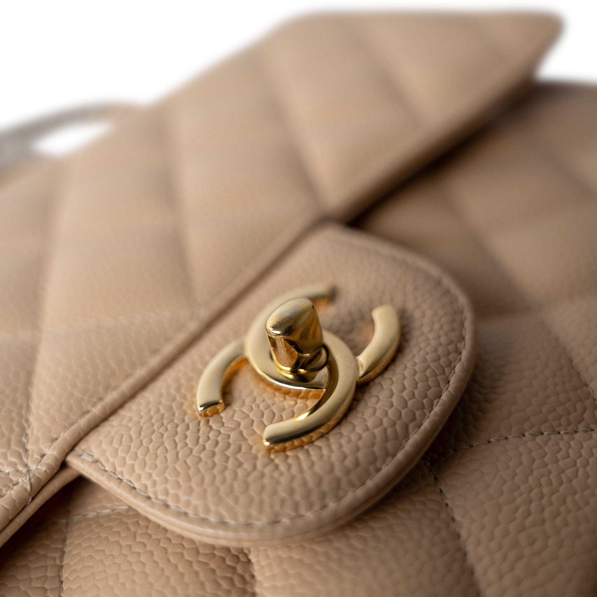 CHANEL Handbag Beige / Classic flap Beige Clair Caviar Quilted Jumbo Classic Flap Gold Hardware -Knockoff
