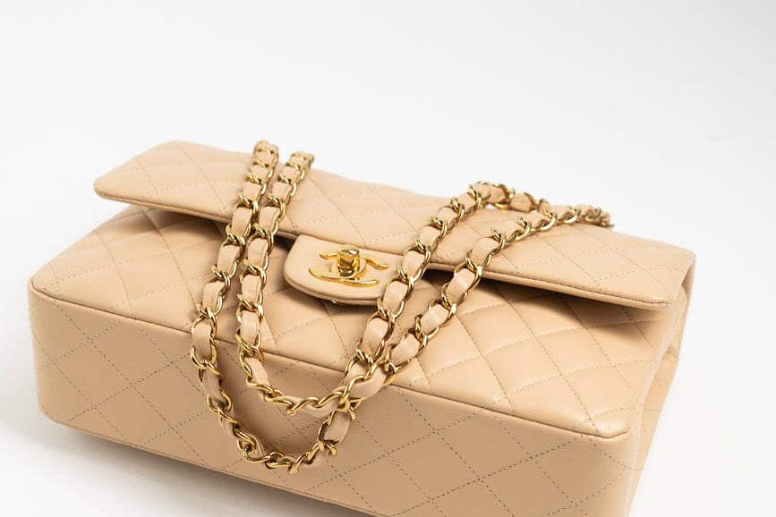 CHANEL Handbag Beige Lambskin Quilted Classic Flap Medium GHW -Knockoff
