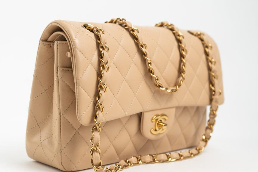 CHANEL Handbag Beige Lambskin Quilted Classic Flap Medium GHW -Knockoff
