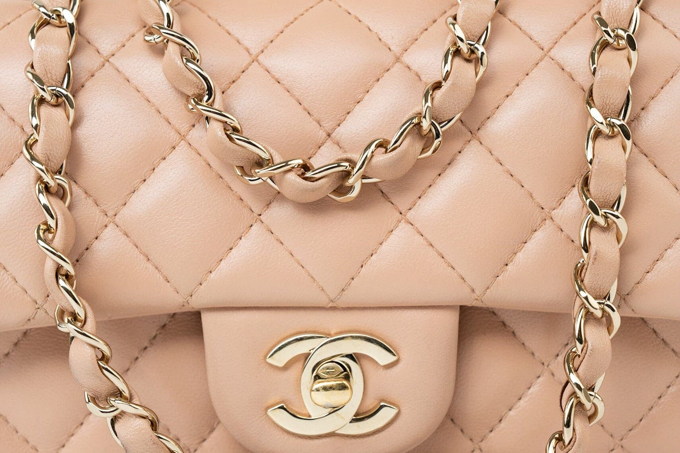 CHANEL Handbag Beige Lambskin Quilted Mini Rectangular Flap Light Gold Hardware -Knockoff
