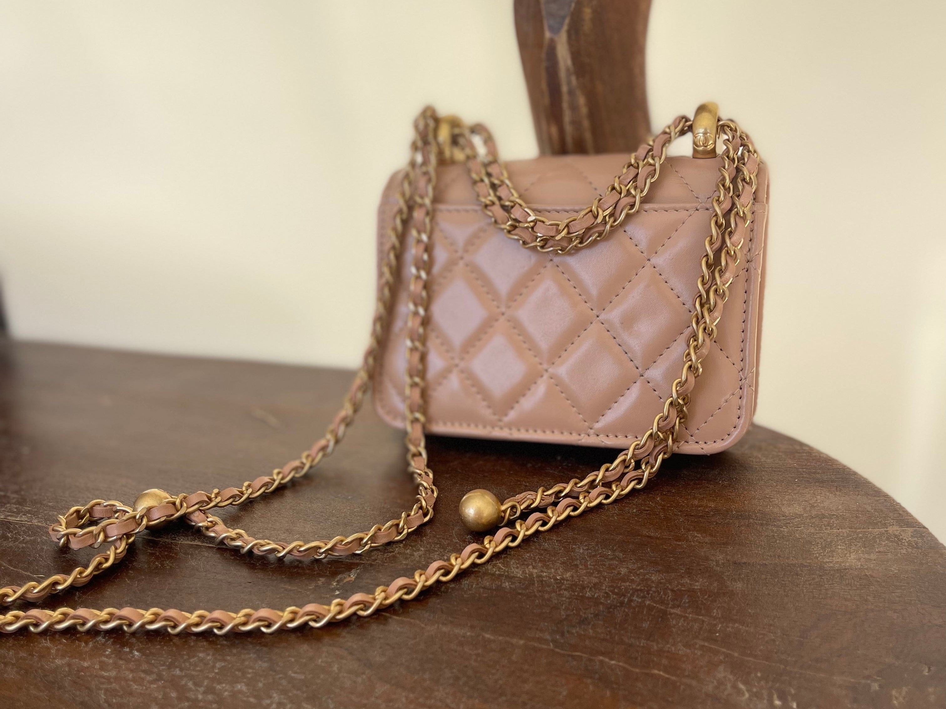 CHANEL Handbag Beige Micro Lambskin Quilted Coin Purse with Chain Aged Gold Hardware -Knockoff
