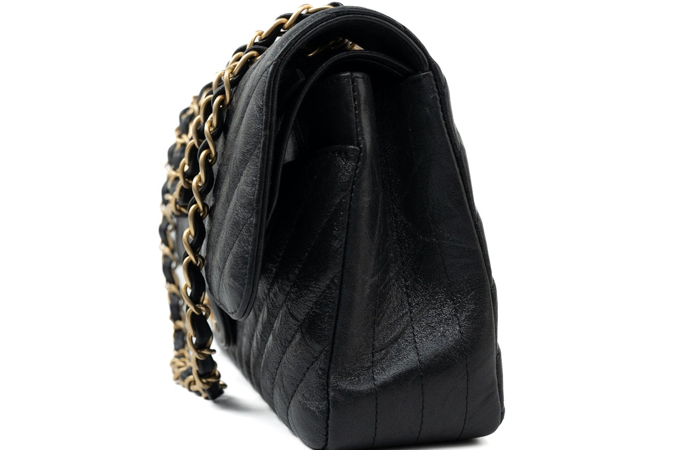 CHANEL Handbag Black 18B Metallic Black Crumpled Calfskin Chevron Classic Flap Medium Aged Gold Hardware -Knockoff
