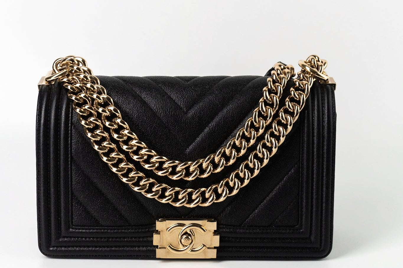 CHANEL Handbag Black 19S Shiny Black Caviar Chevron Boy Bag Medium Champagne Gold Hardware -Knockoff
