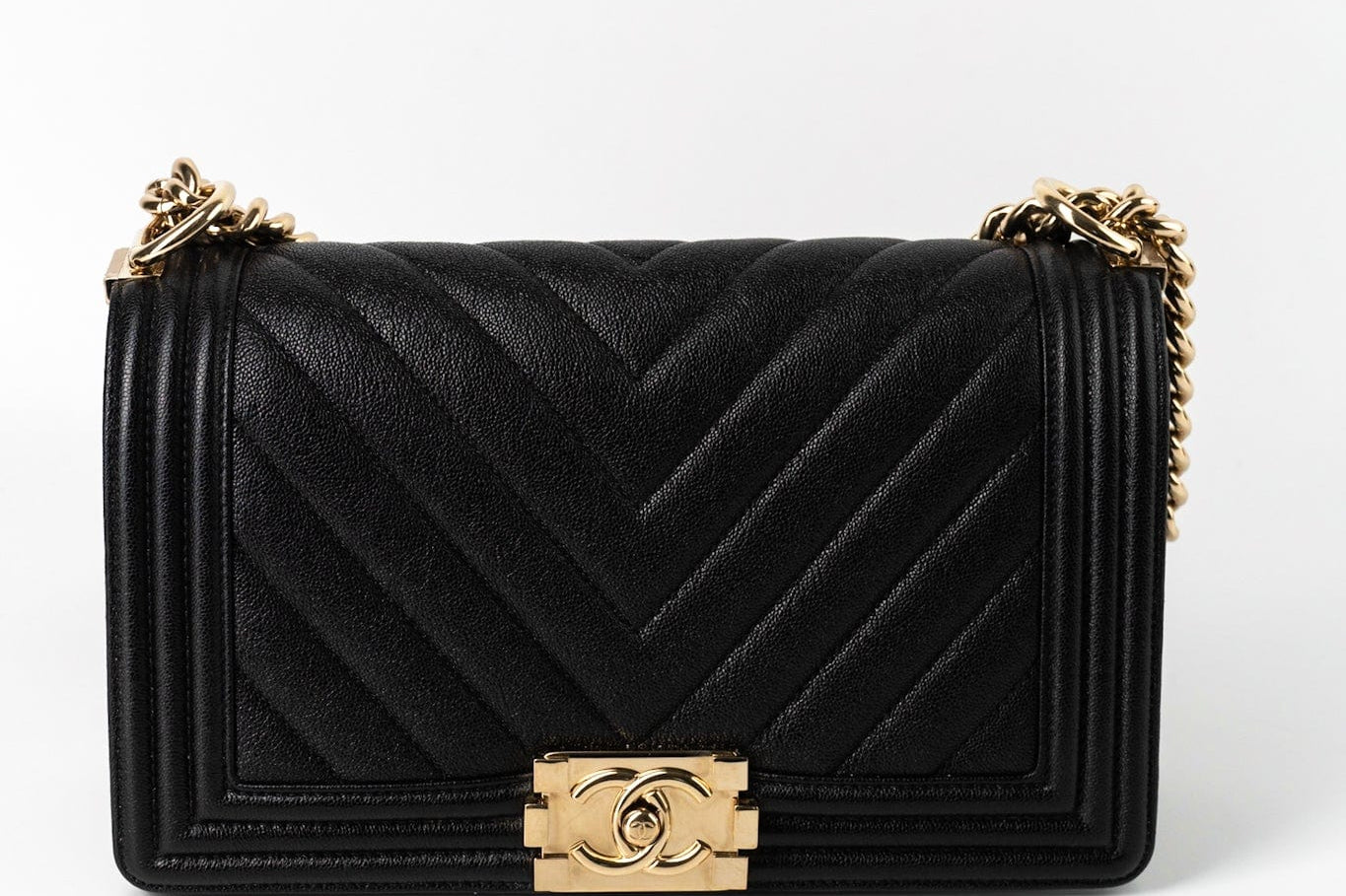 CHANEL Handbag Black 19S Shiny Black Caviar Chevron Boy Bag Medium Champagne Gold Hardware -Knockoff
