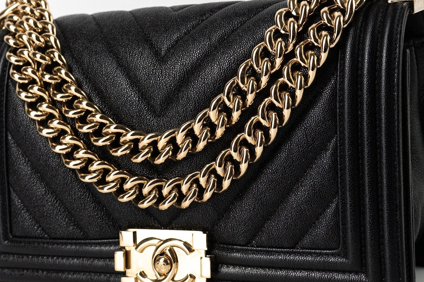 CHANEL Handbag Black 19S Shiny Black Caviar Chevron Boy Bag Medium Champagne Gold Hardware -Knockoff
