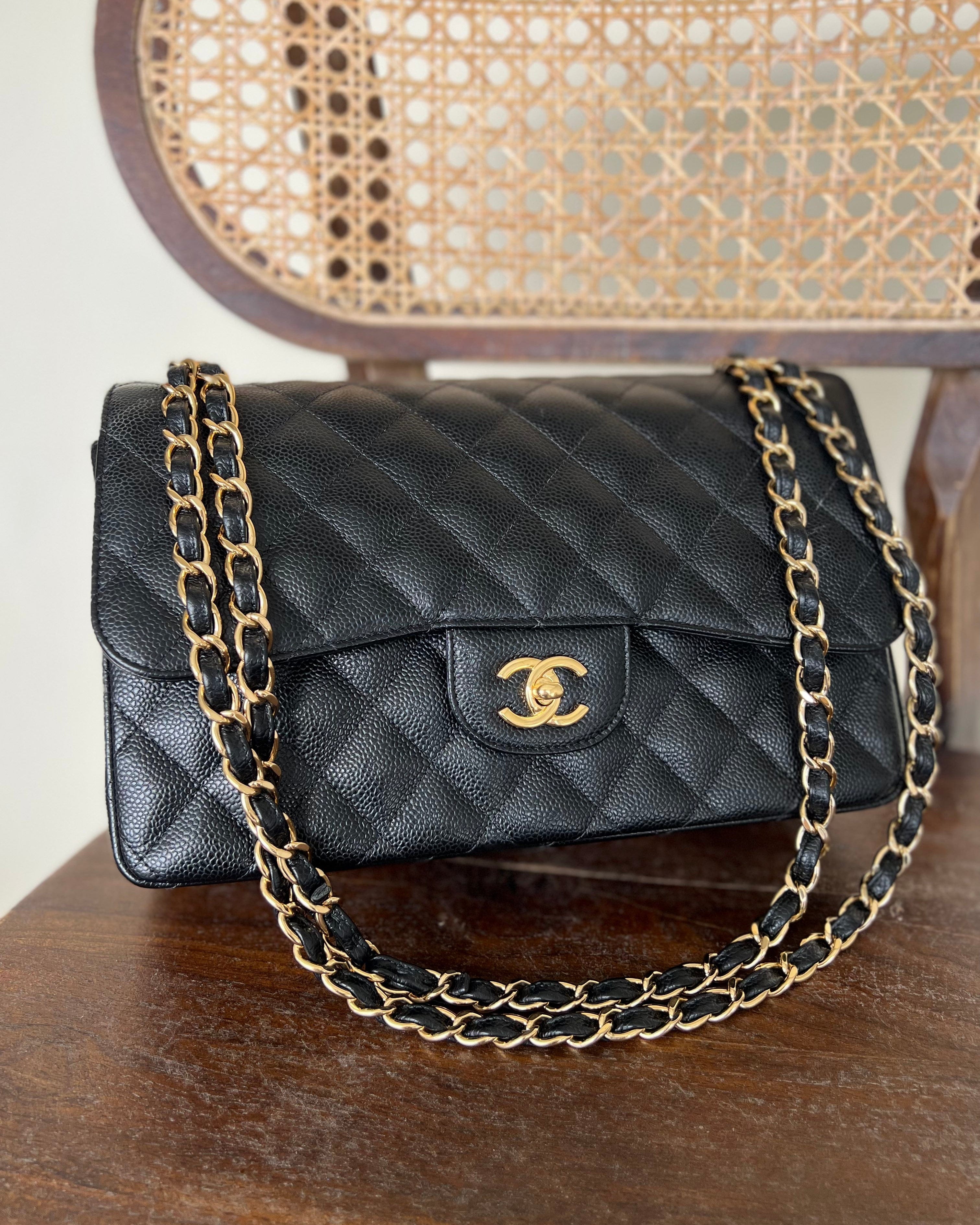 CHANEL Handbag Black Black Caviar Quilted Jumbo Classic Flap Gold Hardware -Knockoff
