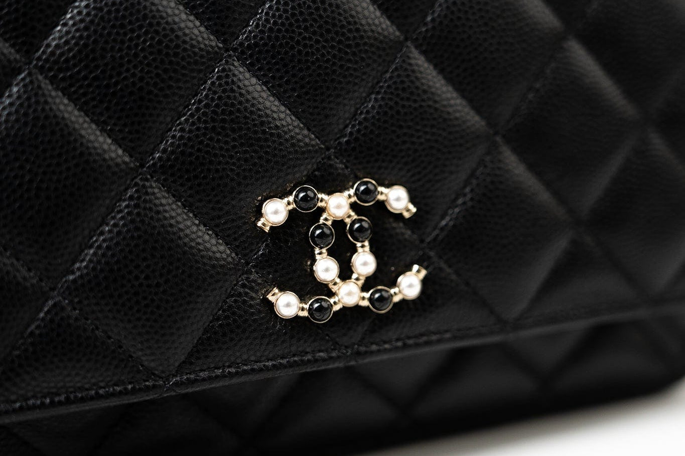 CHANEL Handbag Black Black Caviar Quilted Wallet On Chain Pearly CC Light Gold Hardware (woc -Knockoff
