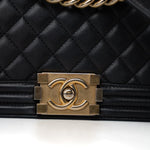 CHANEL Handbag Black Black Lambskin Quilted New Medium Boy Bag Aged Gold Hardware -Knockoff
