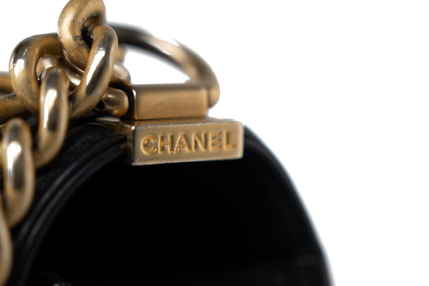 CHANEL Handbag Black Black Lambskin Quilted New Medium Boy Bag Aged Gold Hardware -Knockoff
