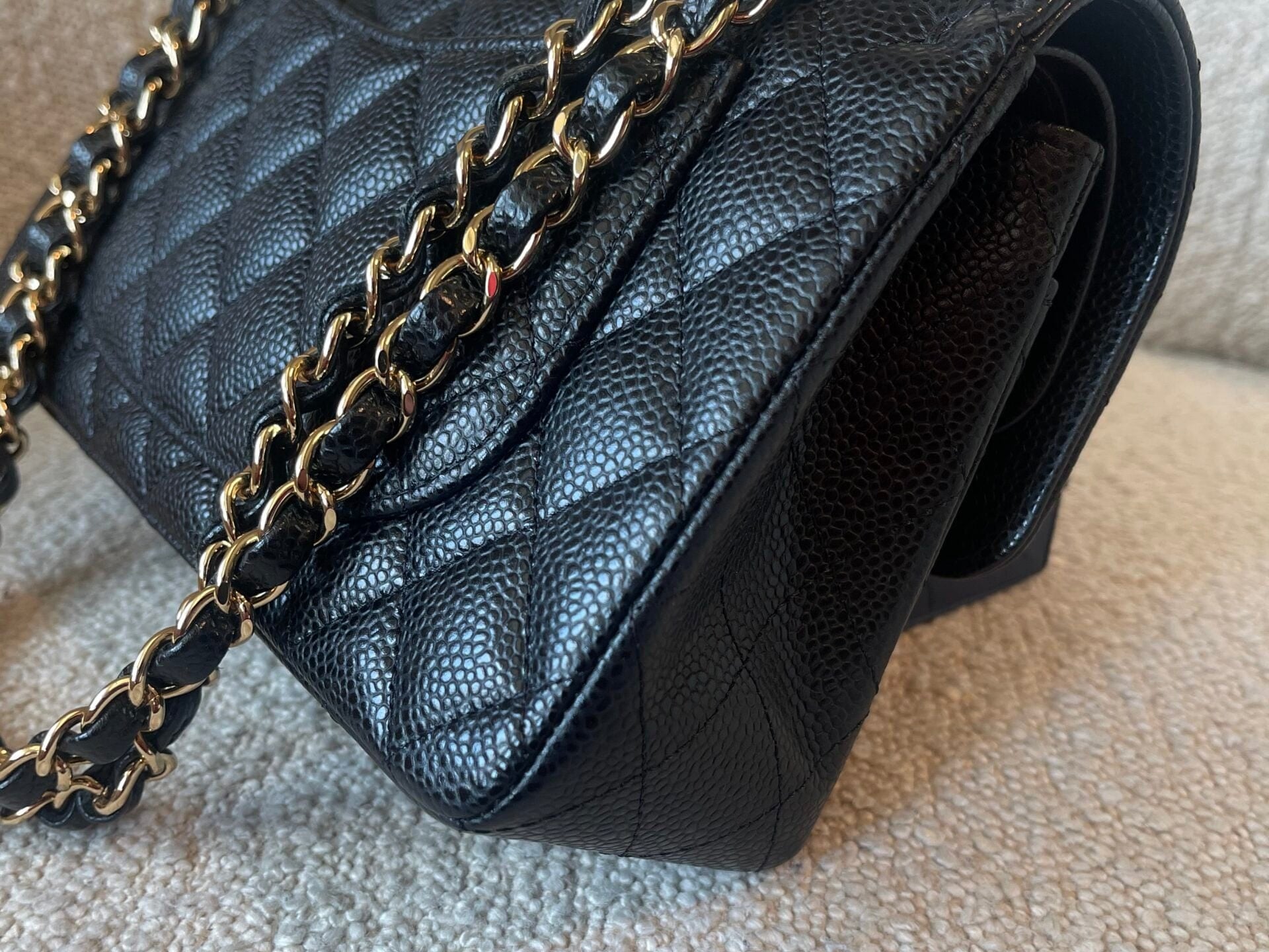 CHANEL Handbag Black Caviar Quilted Classic Double Flap Small Gold Hardware -Knockoff
