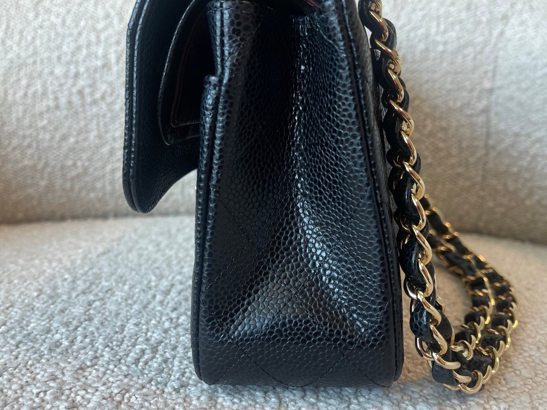 CHANEL Handbag Black Caviar Quilted Classic Double Flap Small Gold Hardware -Knockoff
