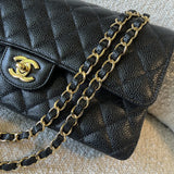 CHANEL Handbag Black Caviar Quilted Classic Flap Medium LGHW -Knockoff
