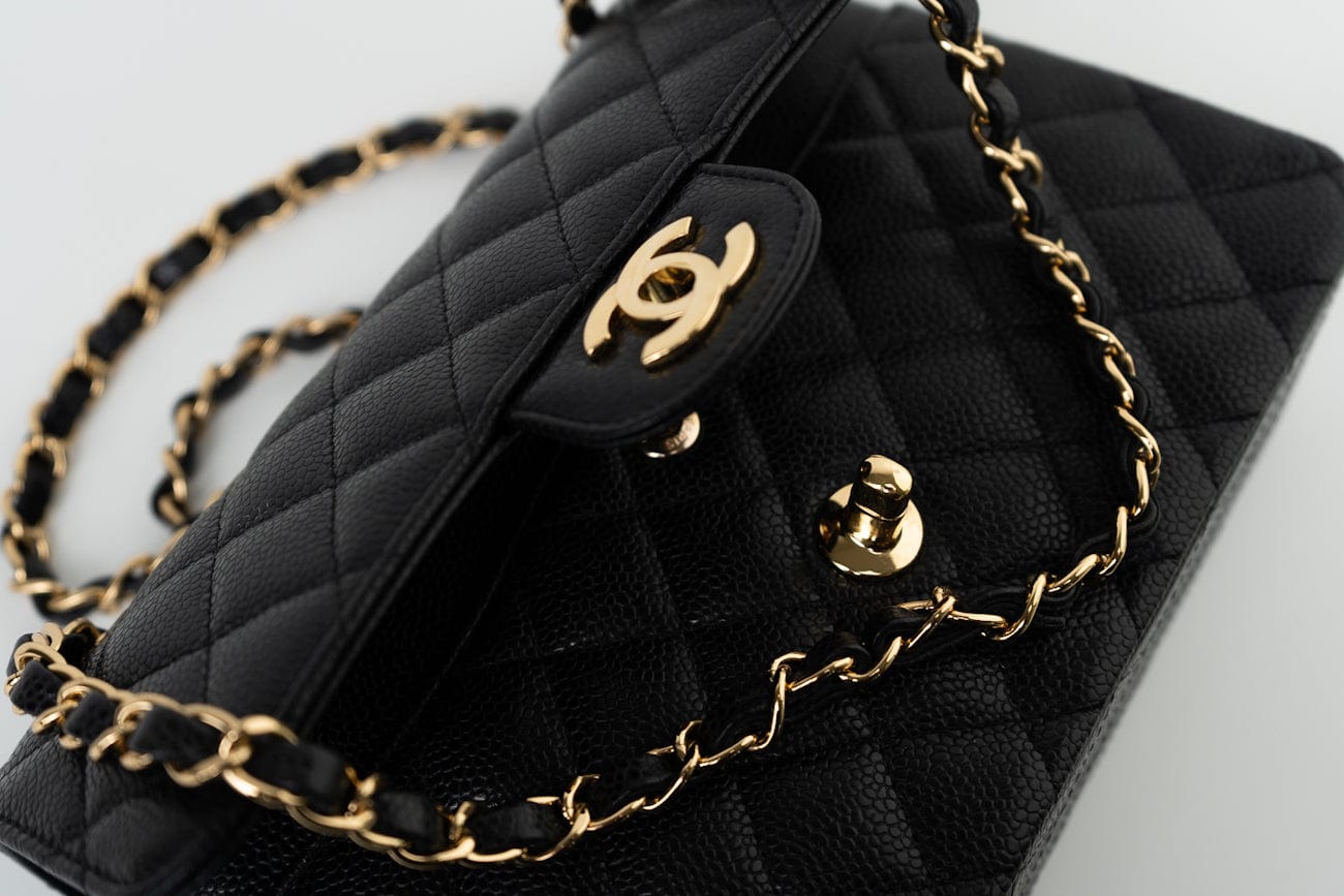 CHANEL Handbag Black Caviar Quilted Classic Flap Small Gold Hardware -Knockoff
