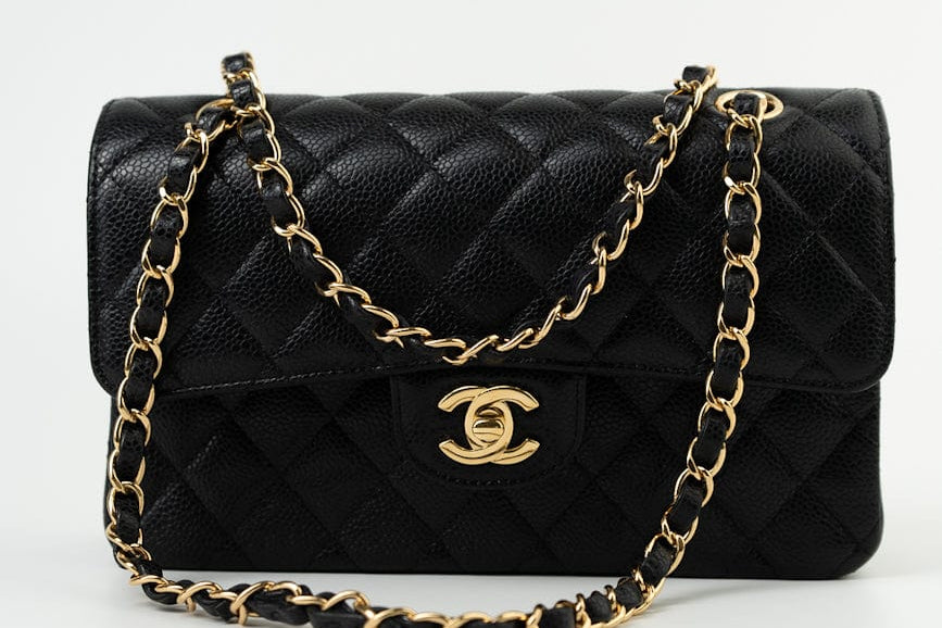 CHANEL Handbag Black Caviar Quilted Classic Flap Small Gold Hardware -Knockoff
