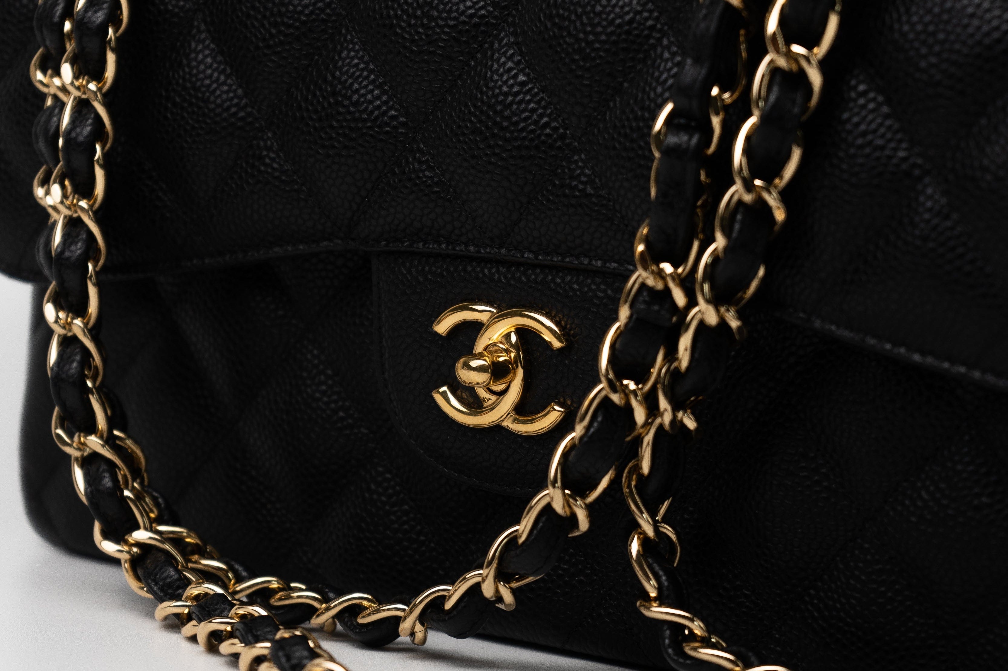 CHANEL Handbag Black Caviar Quilted Jumbo Classic Flap GHW -Knockoff
