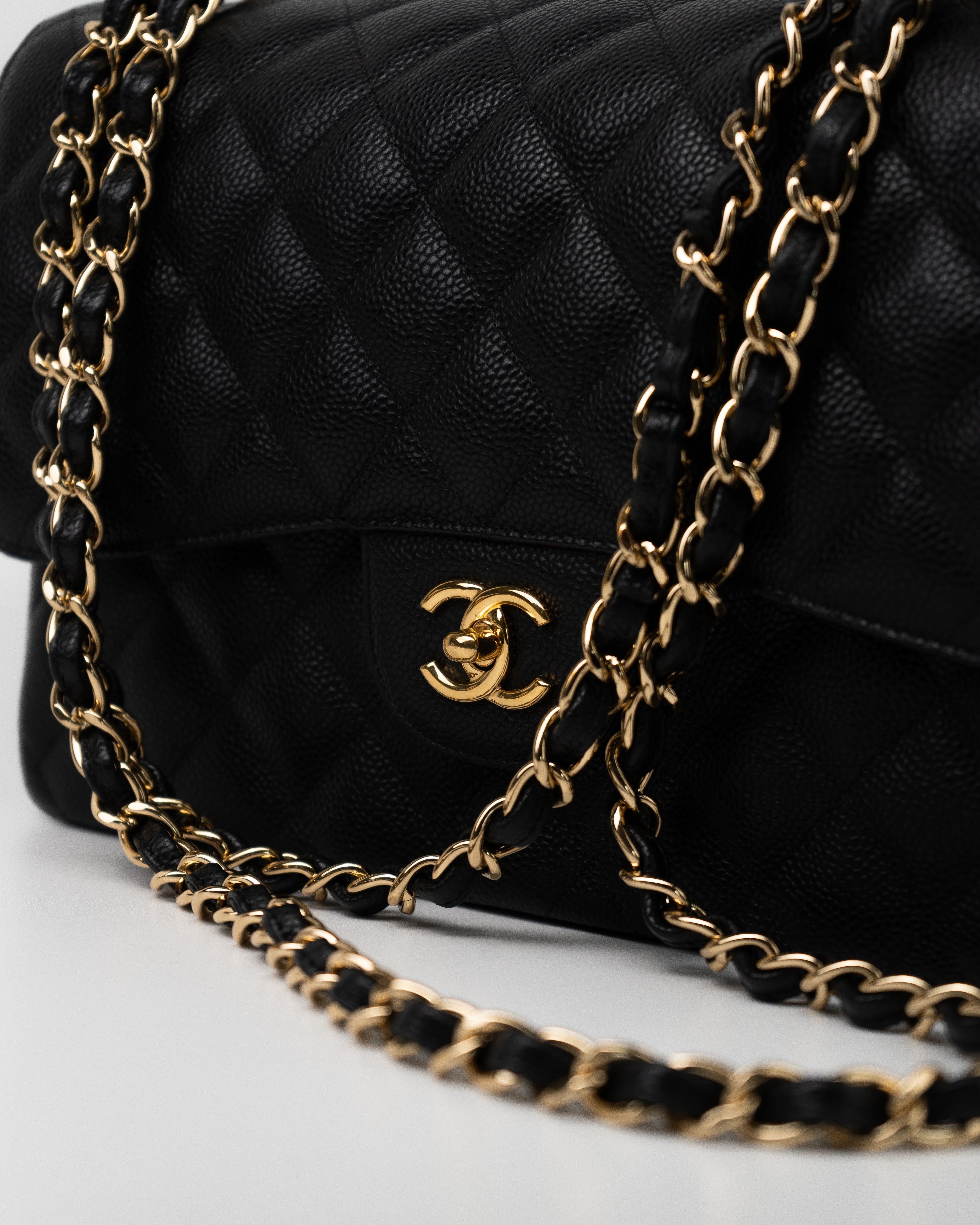 CHANEL Handbag Black Caviar Quilted Jumbo Classic Flap GHW -Knockoff
