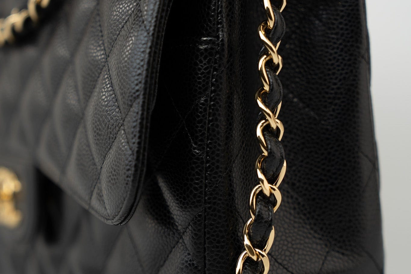 CHANEL Handbag Black Caviar Quilted Jumbo Classic Flap Gold Hardware -Knockoff
