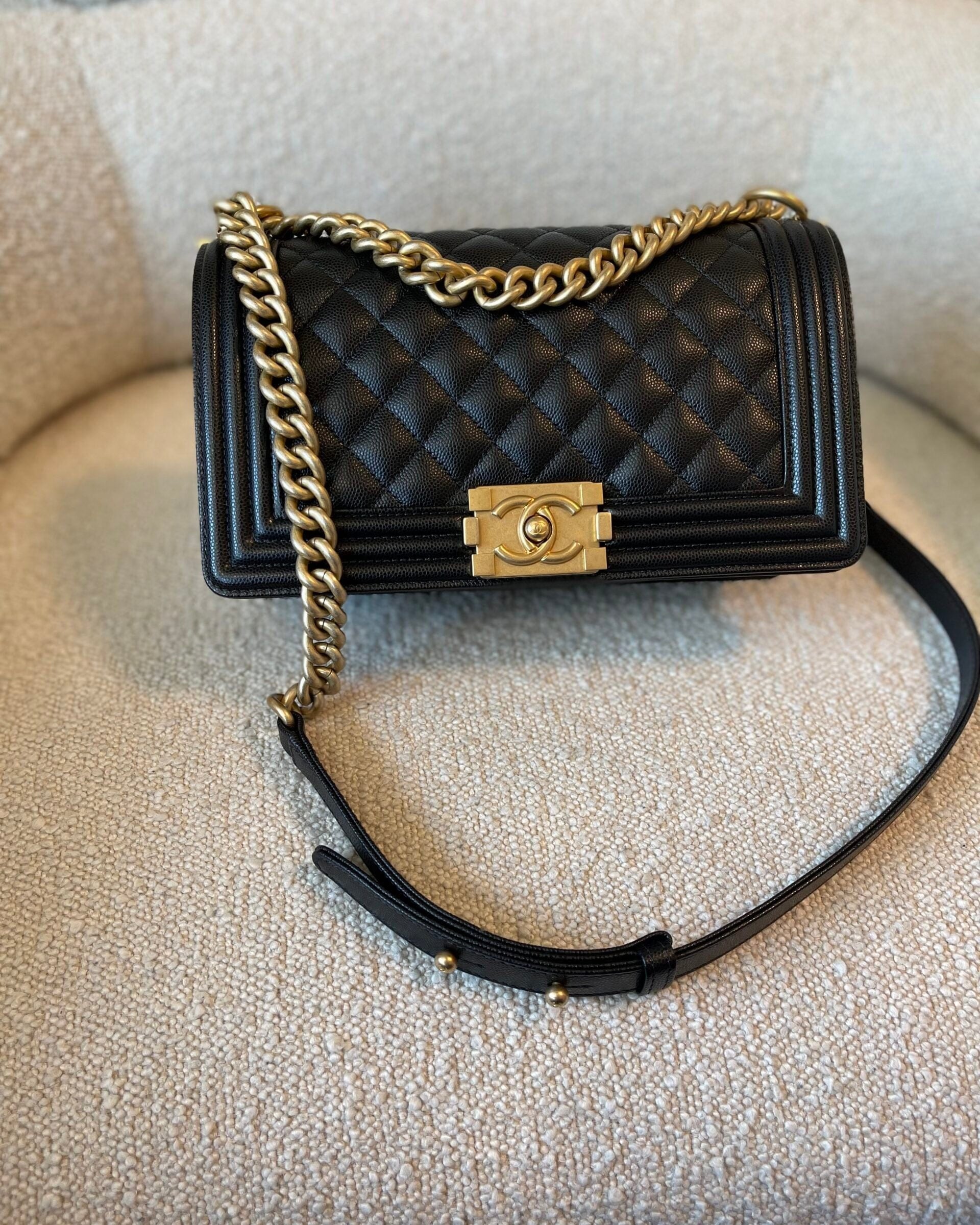 CHANEL Handbag Black Caviar Quilted Old Medium Boy Bag AGHW -Knockoff
