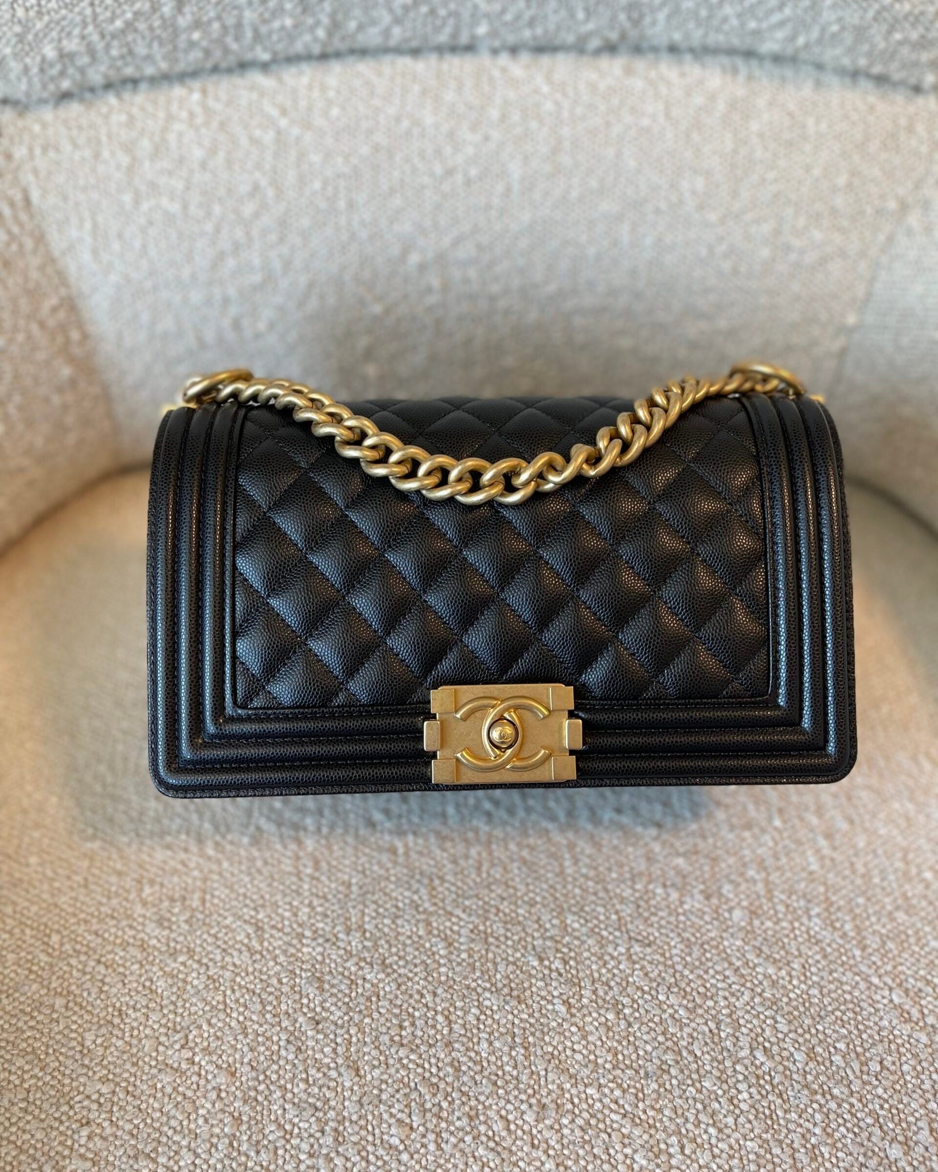 CHANEL Handbag Black Caviar Quilted Old Medium Boy Bag AGHW -Knockoff
