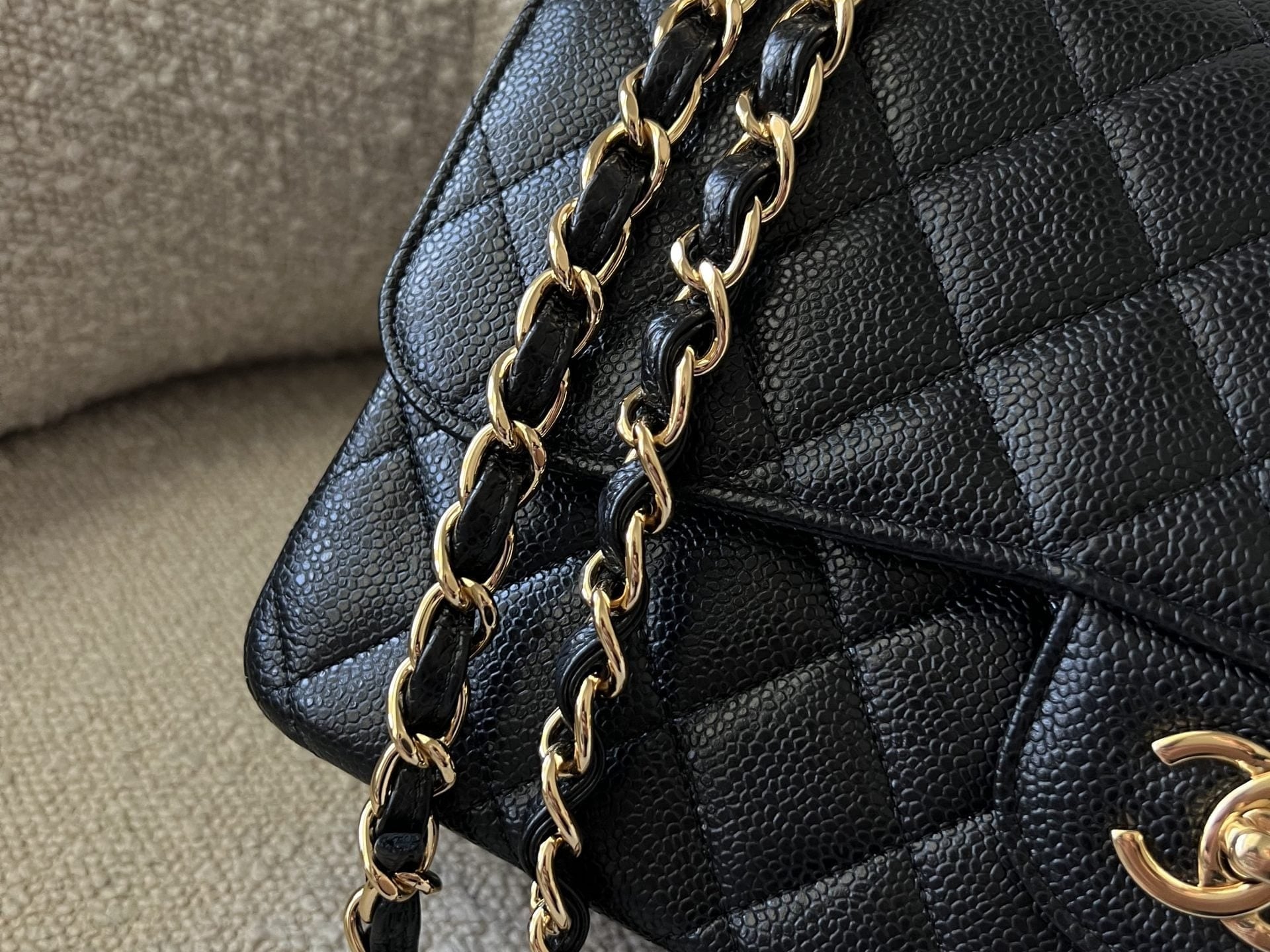 CHANEL Handbag Black Chanel Black Caviar Quilted Jumbo Classic Flap GHW -Knockoff
