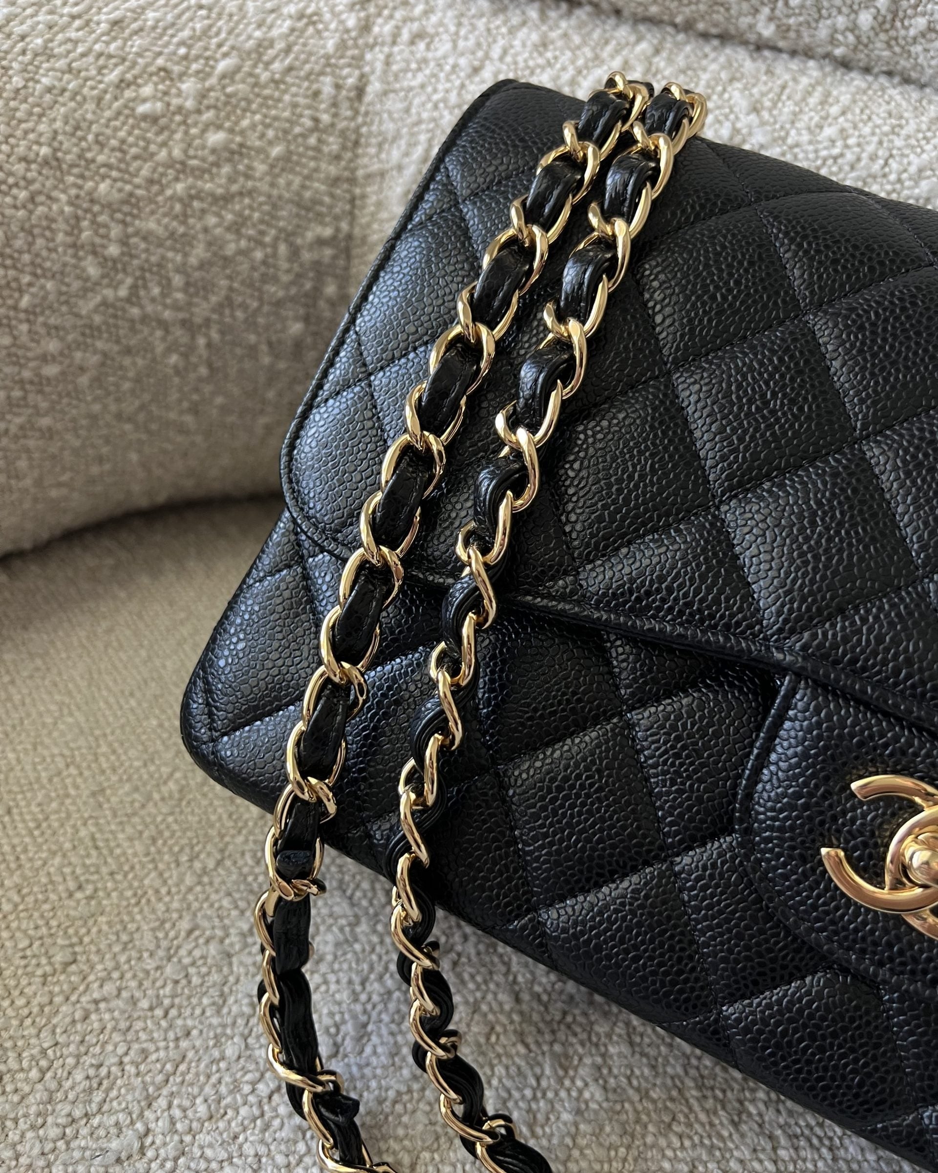 CHANEL Handbag Black Chanel Black Caviar Quilted Jumbo Classic Flap GHW -Knockoff
