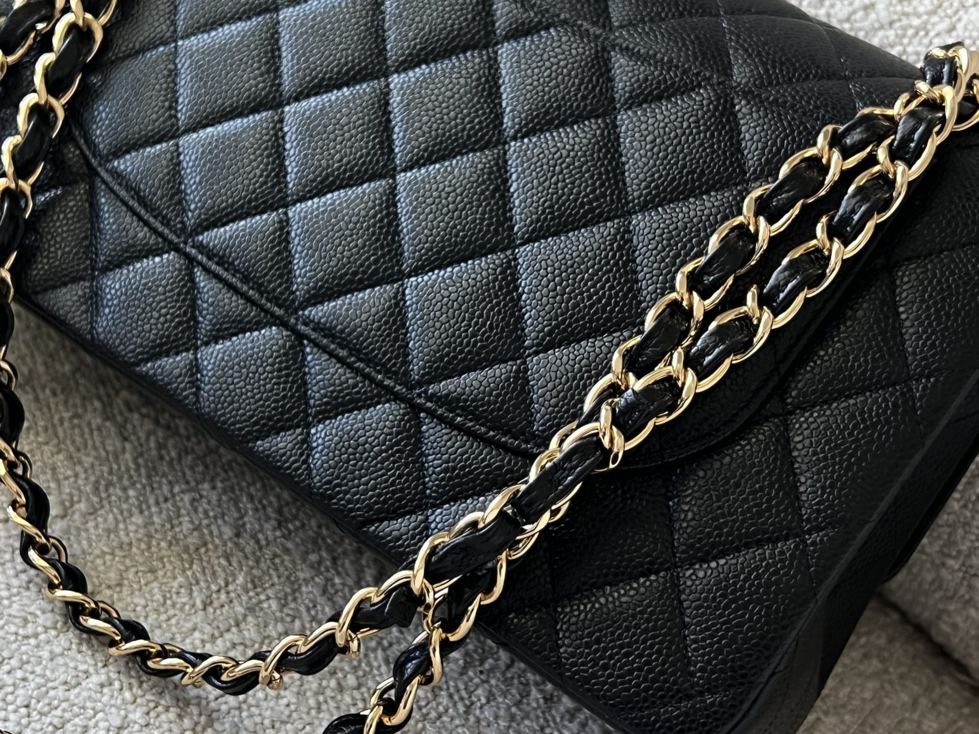 CHANEL Handbag Black Chanel Black Caviar Quilted Jumbo Classic Flap GHW -Knockoff
