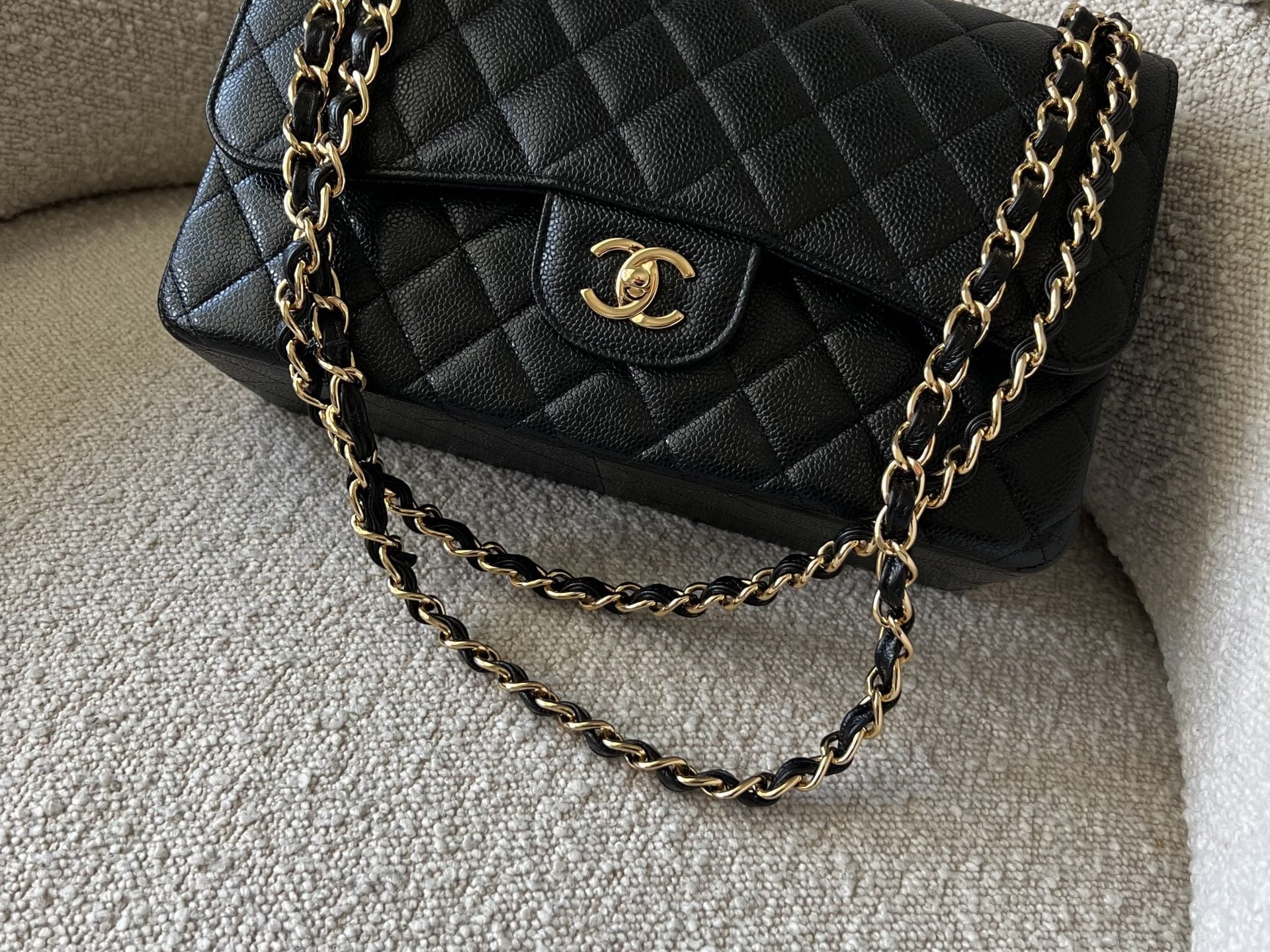 CHANEL Handbag Black Chanel Black Caviar Quilted Jumbo Classic Flap GHW -Knockoff
