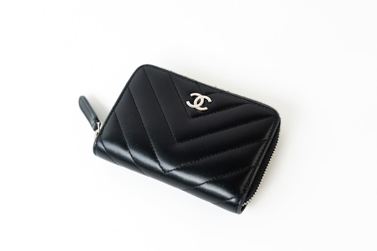 CHANEL Handbag Black Lambskin Chevron Zip Coin Purse Silver Hardware -Knockoff
