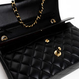 CHANEL Handbag Black Lambskin Quilted Classic Flap Medium GHW -Knockoff
