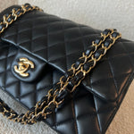 CHANEL Handbag Black Lambskin Quilted Classic Flap Medium GHW -Knockoff
